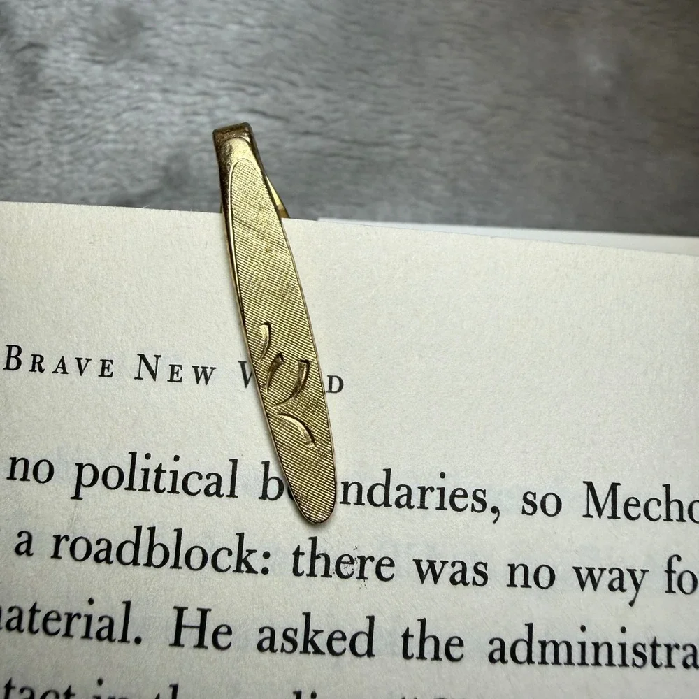 Vintage Swank Gold Tone Engraved‎ Tie Bar Mid Century Men's Accessory